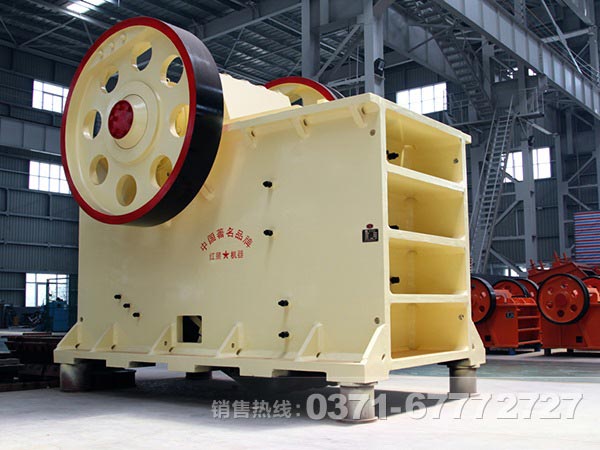 顎式粉碎機(jī)顎板、肘板和邊護(hù)板哪種好？