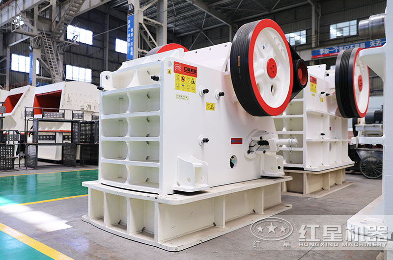 顎式粉碎機(jī)圖片