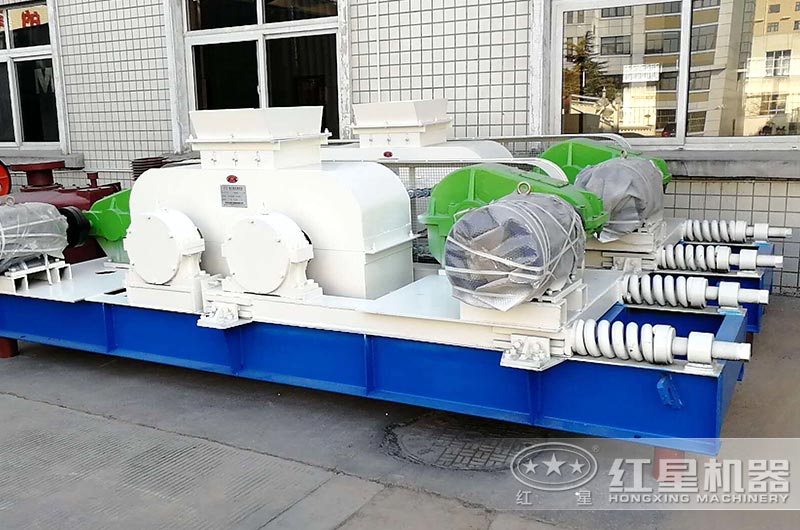 小型對(duì)輥制砂機(jī)