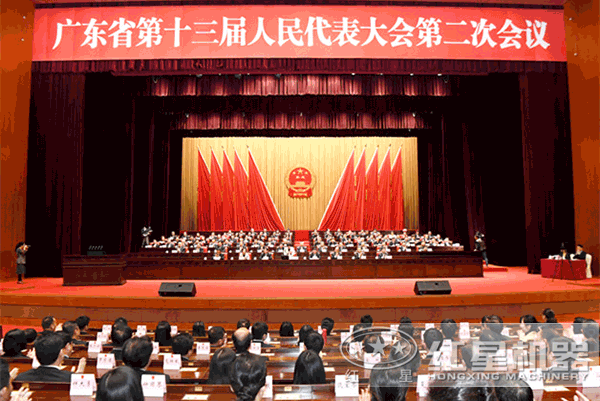 大型流動粉碎石頭一體機多少錢一臺？