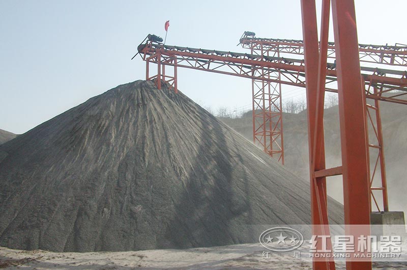 沙場專業(yè)磨砂機，移動的更高產(chǎn)環(huán)保