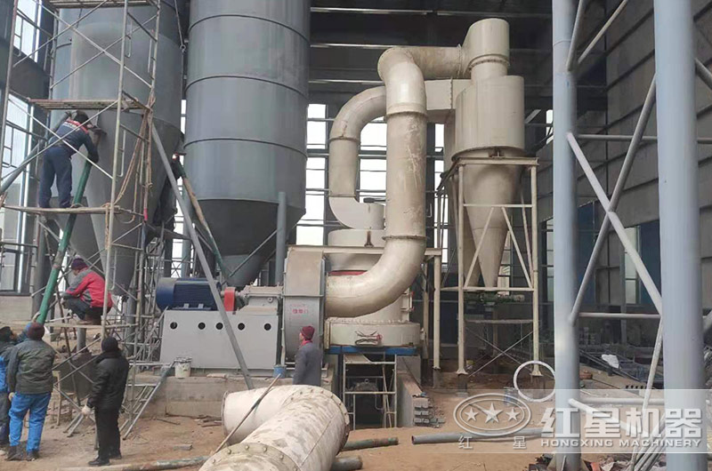 打膩?zhàn)?00目用什么磨粉機(jī)器？膩?zhàn)拥倪x擇原則是什么？